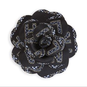 BRAND NEW Authentic Chanel Holiday Camellia Flower